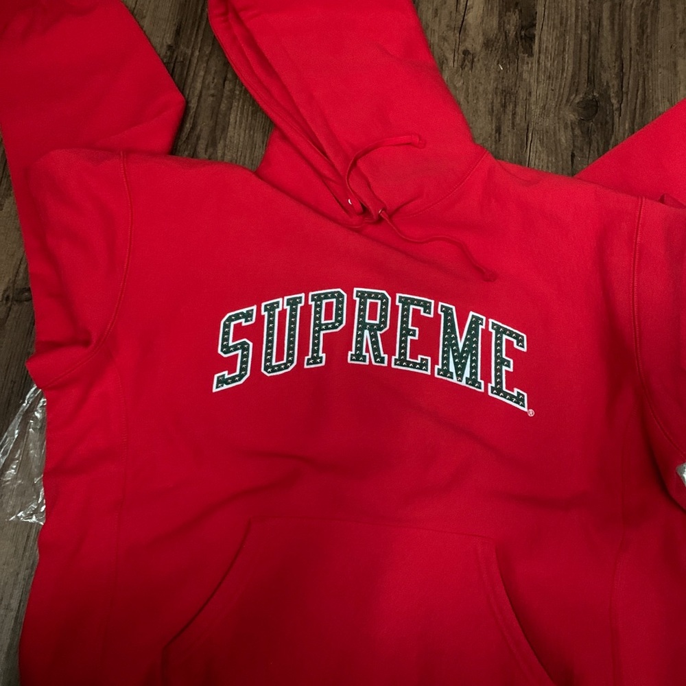SUPREME STARS ARC HOODED